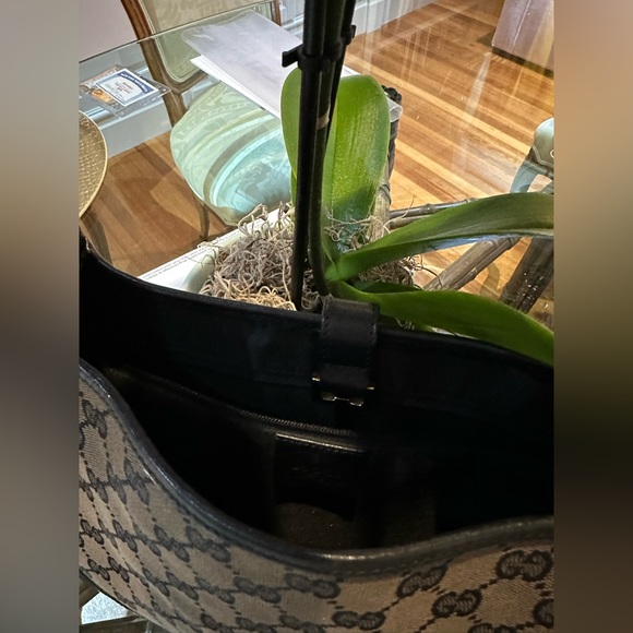 Gucci — Jackie O Monogrammed Hobo Bag - Picture 2 of 4